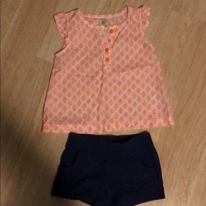 Carters 24 month short set